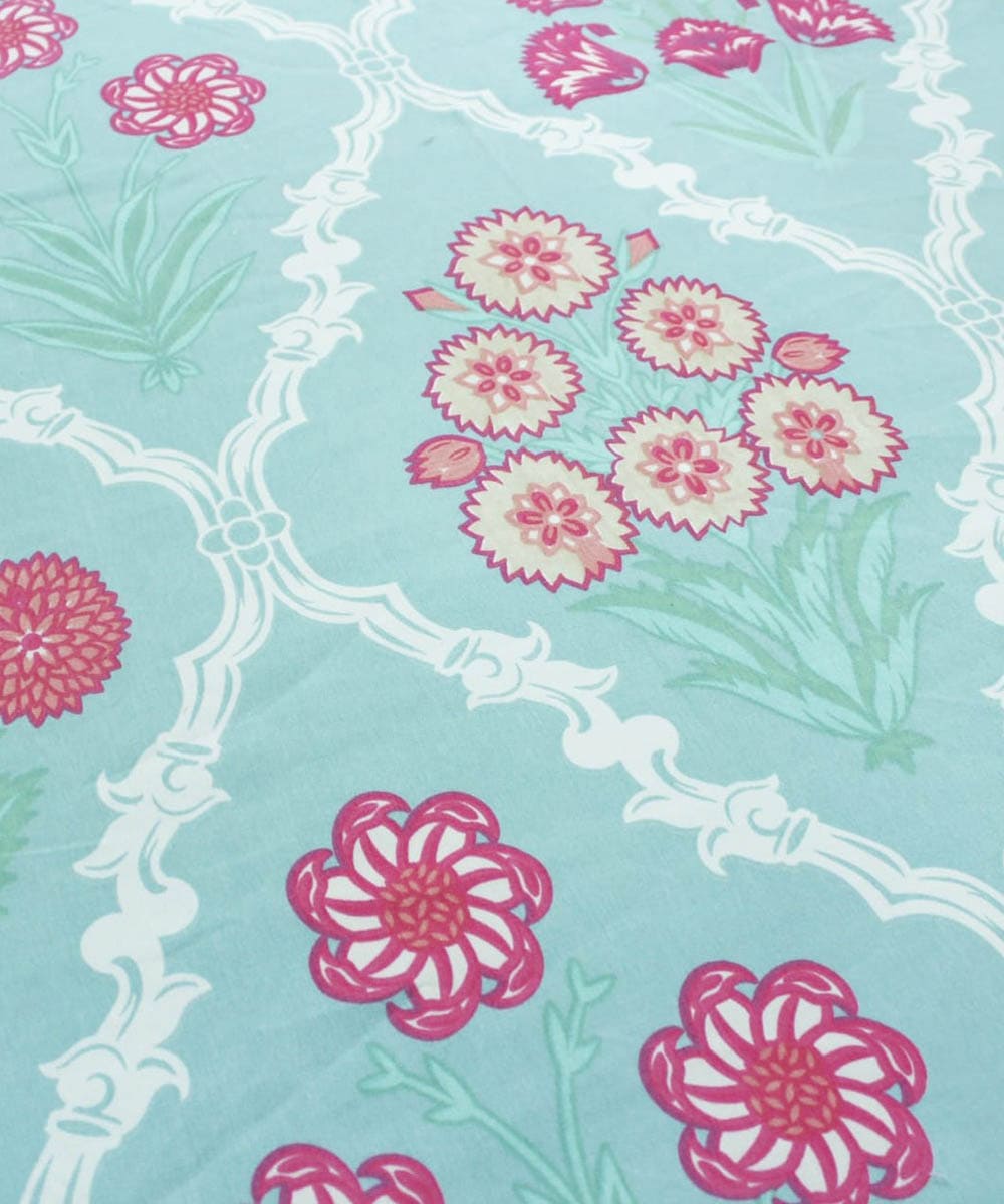 Floral King Size Bedsheet With 2 Pillow Covers