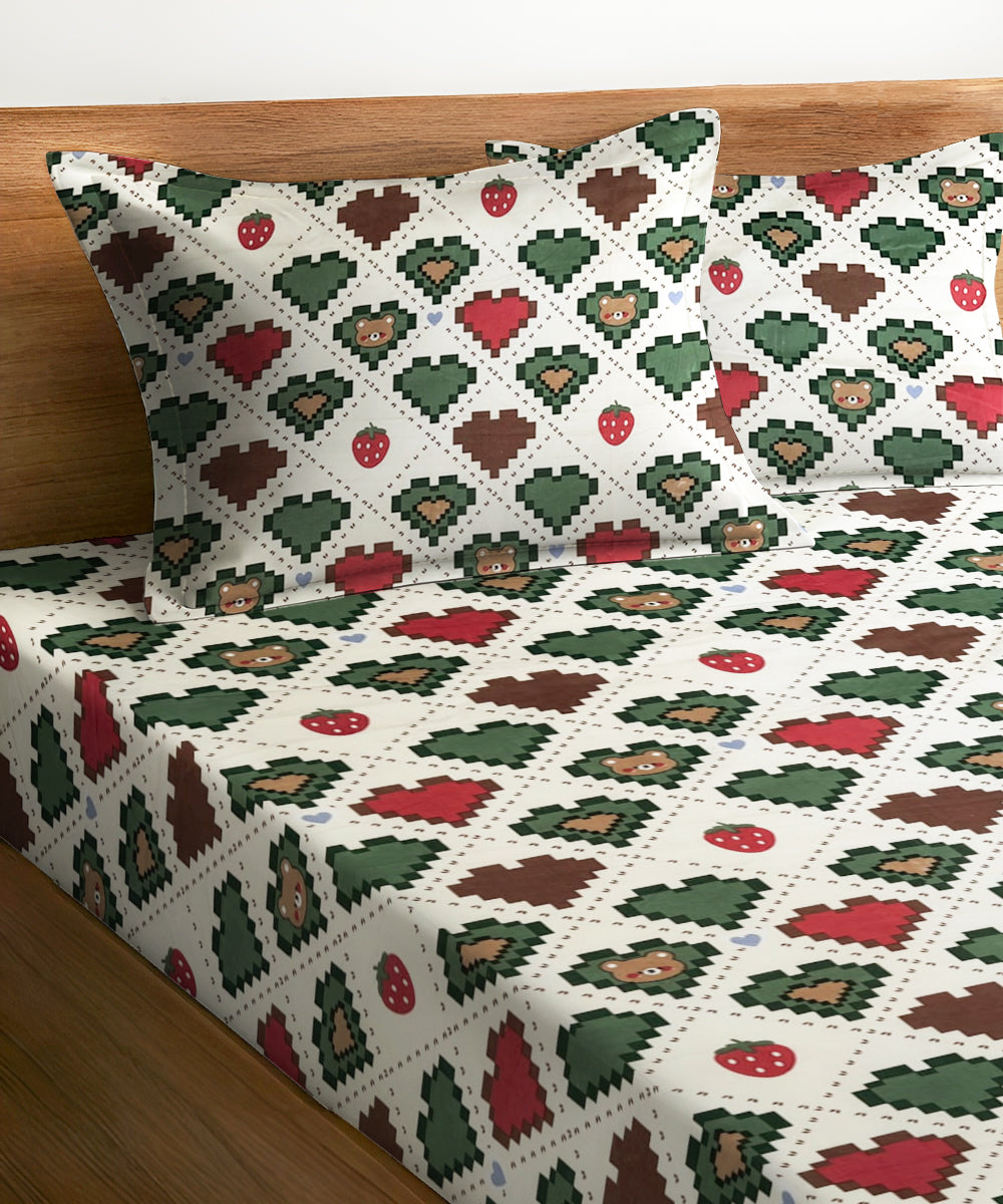 Retro Heartland Printed Kids King Fitted Bedsheet With 2 Pillow Covers