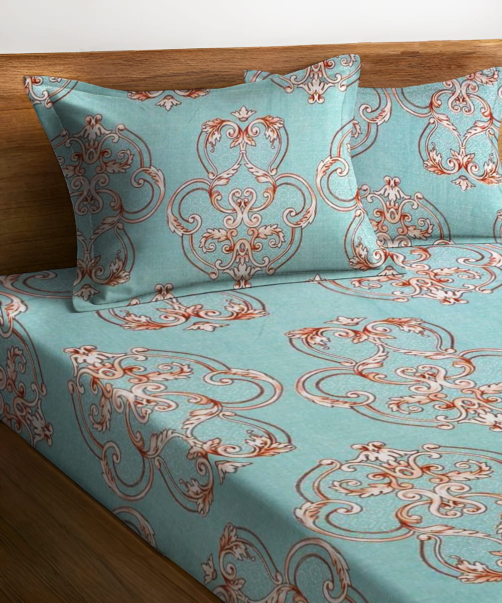 Victorian Essence Bedsheet With Pillow Covers