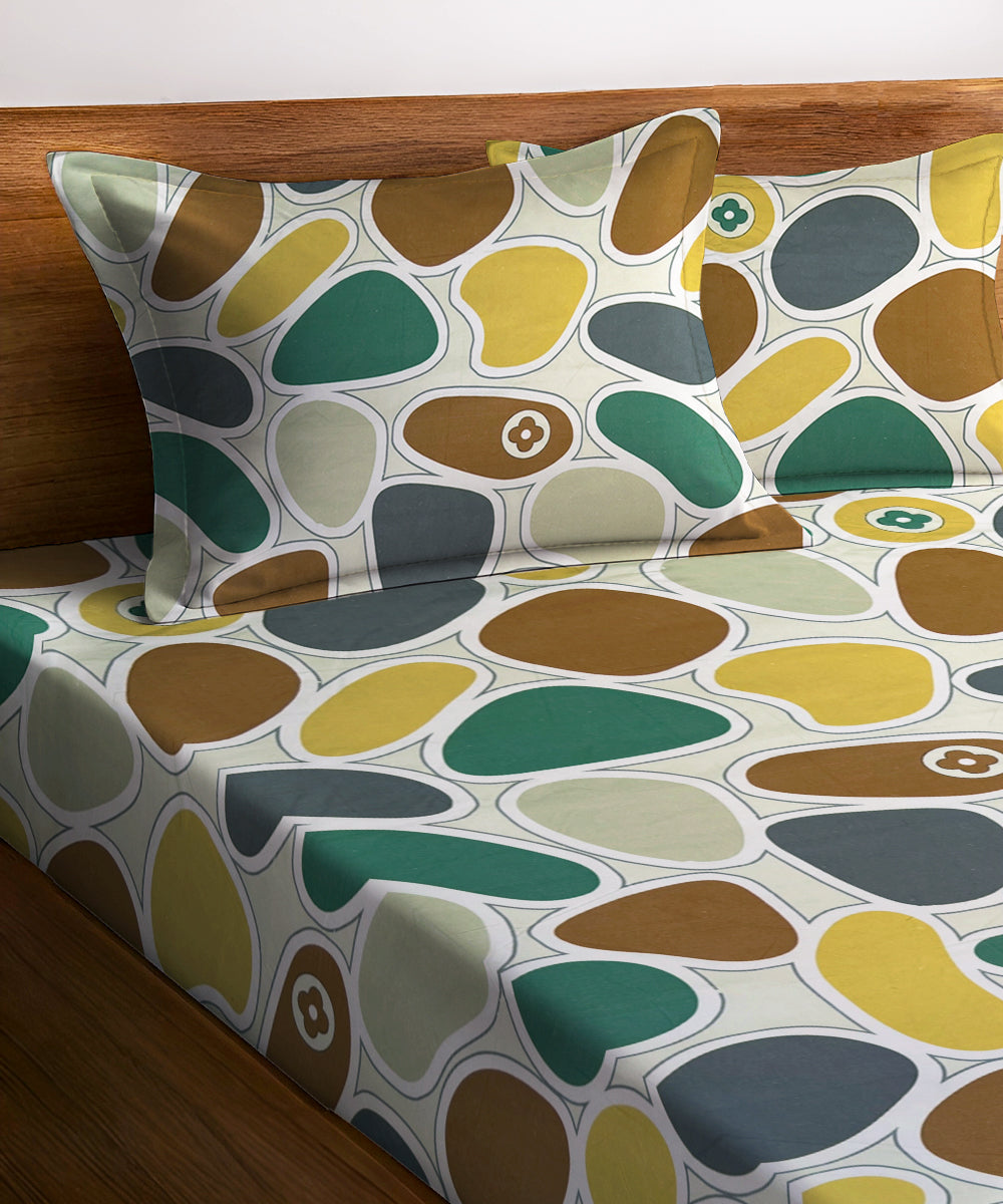 Nature's Canvas King Size Bedsheet With 2 Pillow Cover