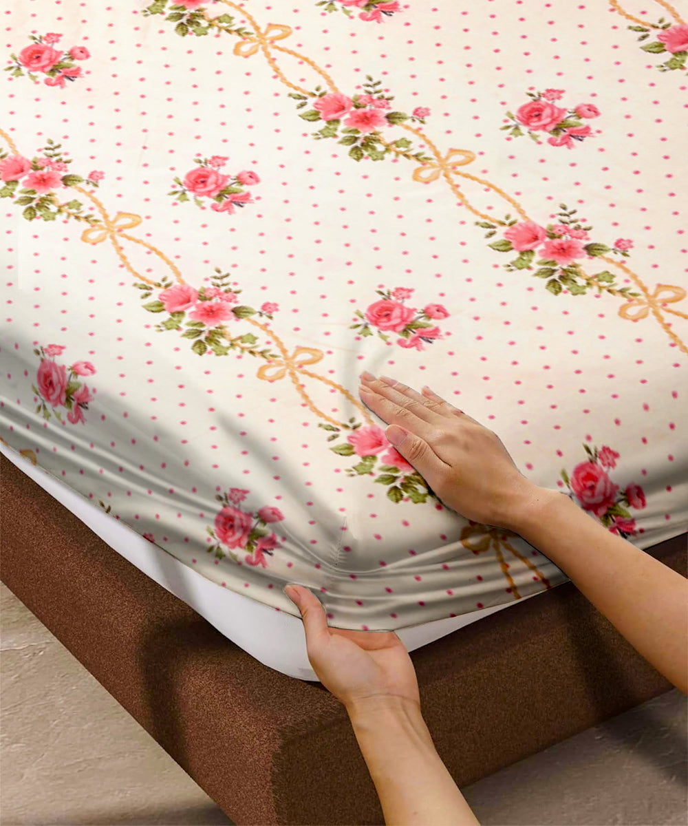 Bloom & Bow Fitted Bedsheet With Pillow Cover