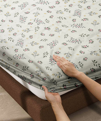 Lily Bloom Bedsheet With Pillow Covers