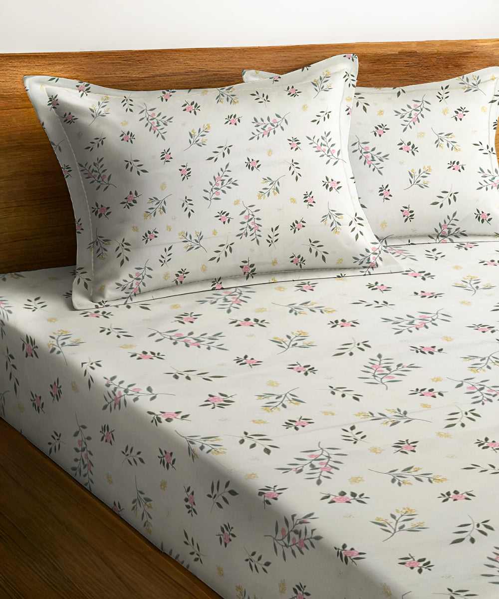Lily Bloom Bedsheet With Pillow Covers