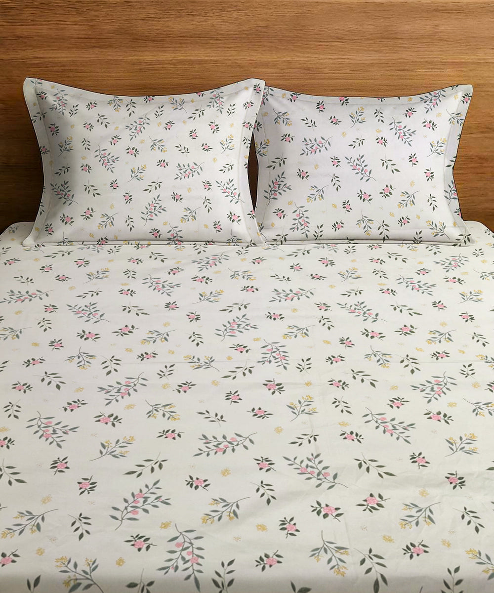 Lily Bloom Queen Fitted Bedsheet With 2 Pillow Covers