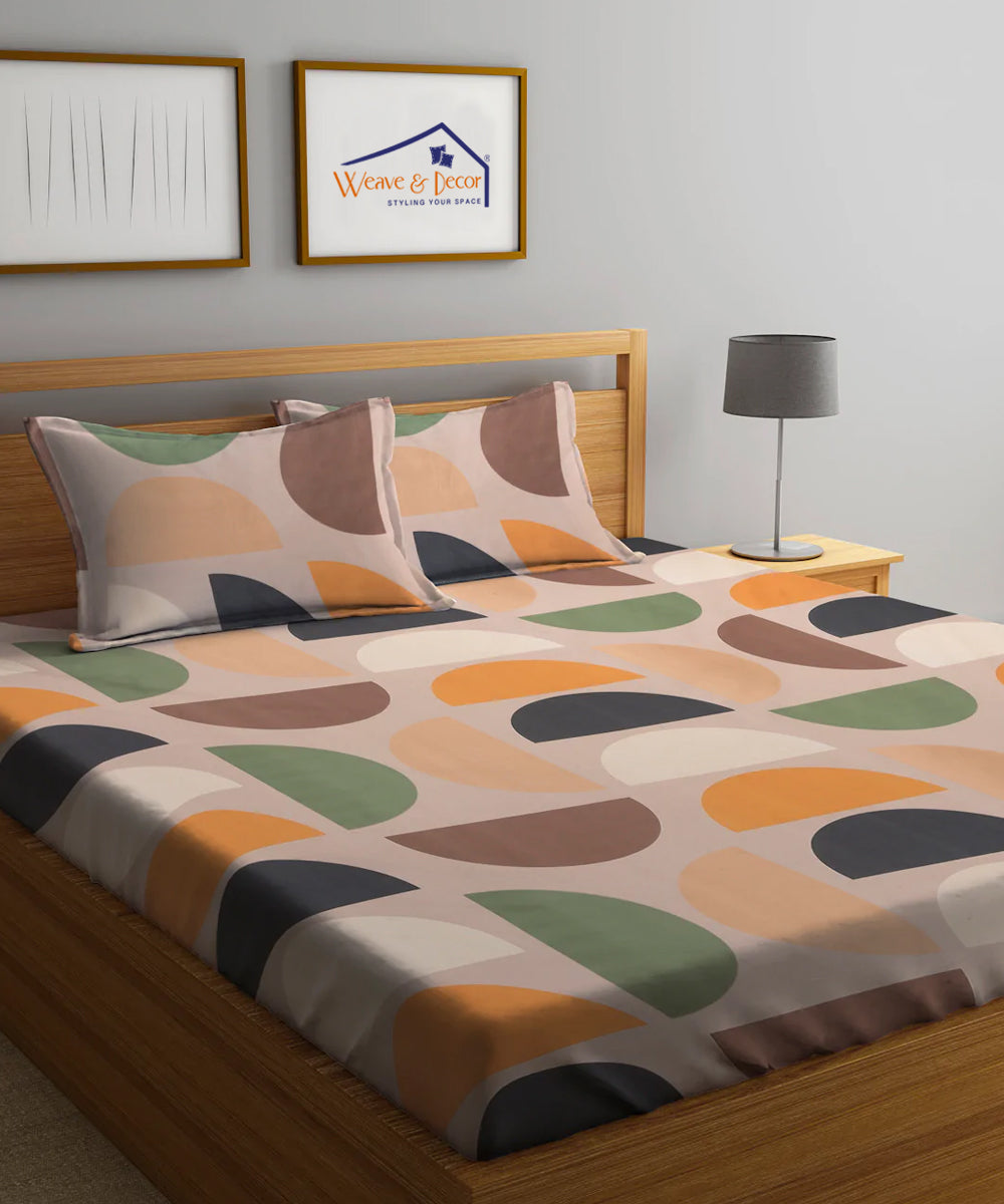 Multi Color Queen Fitted Bedsheet With 2 Pillow Covers