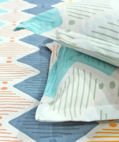 Multicolor Abstract Queen Fitted Bedsheet With 2 Pillow Covers