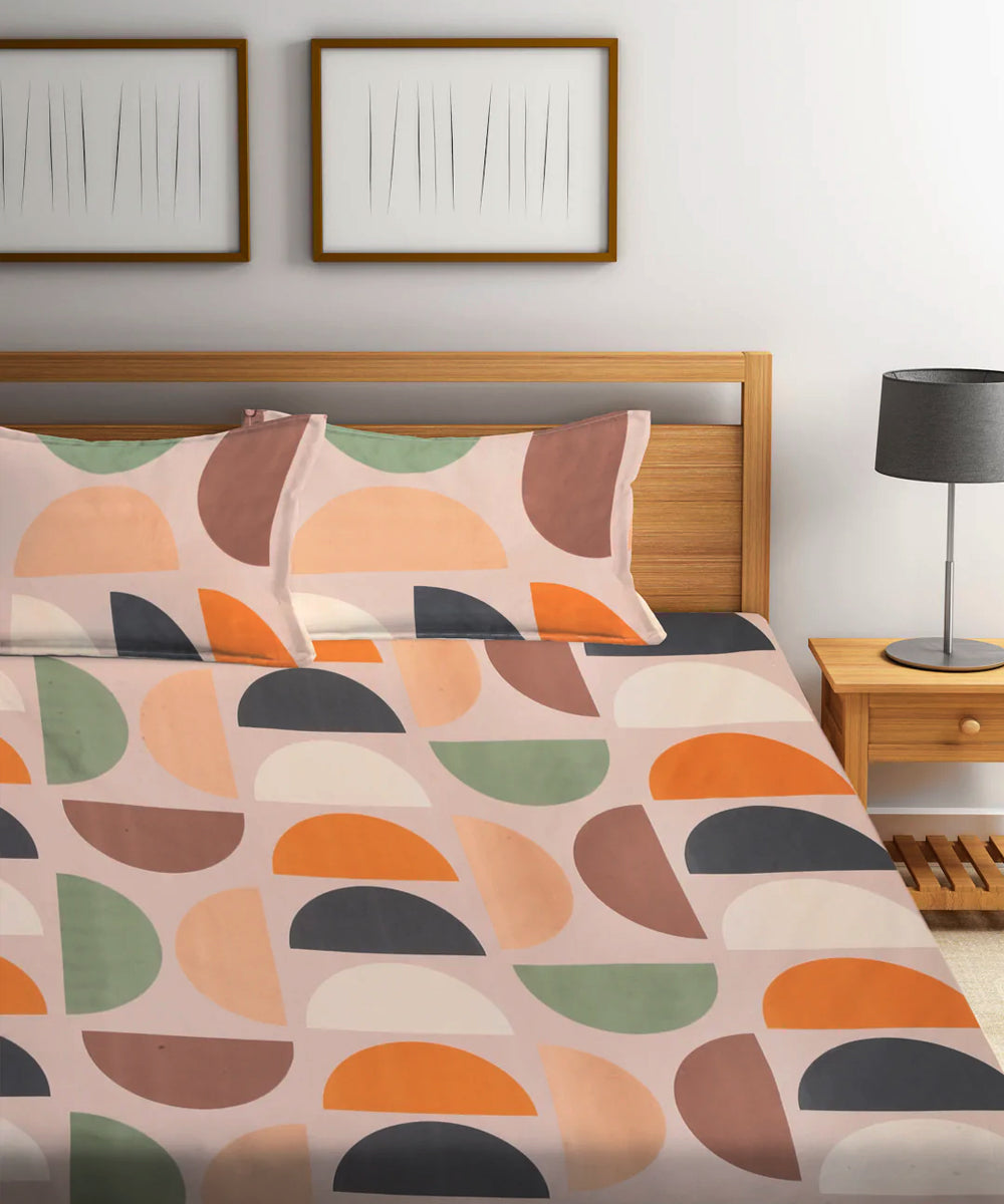 Multi Color King Fitted Bedsheet With 2 Pillow Covers