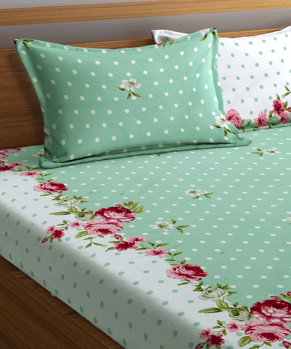Green & White King Fitted Bedsheet With 2 Pillow Covers