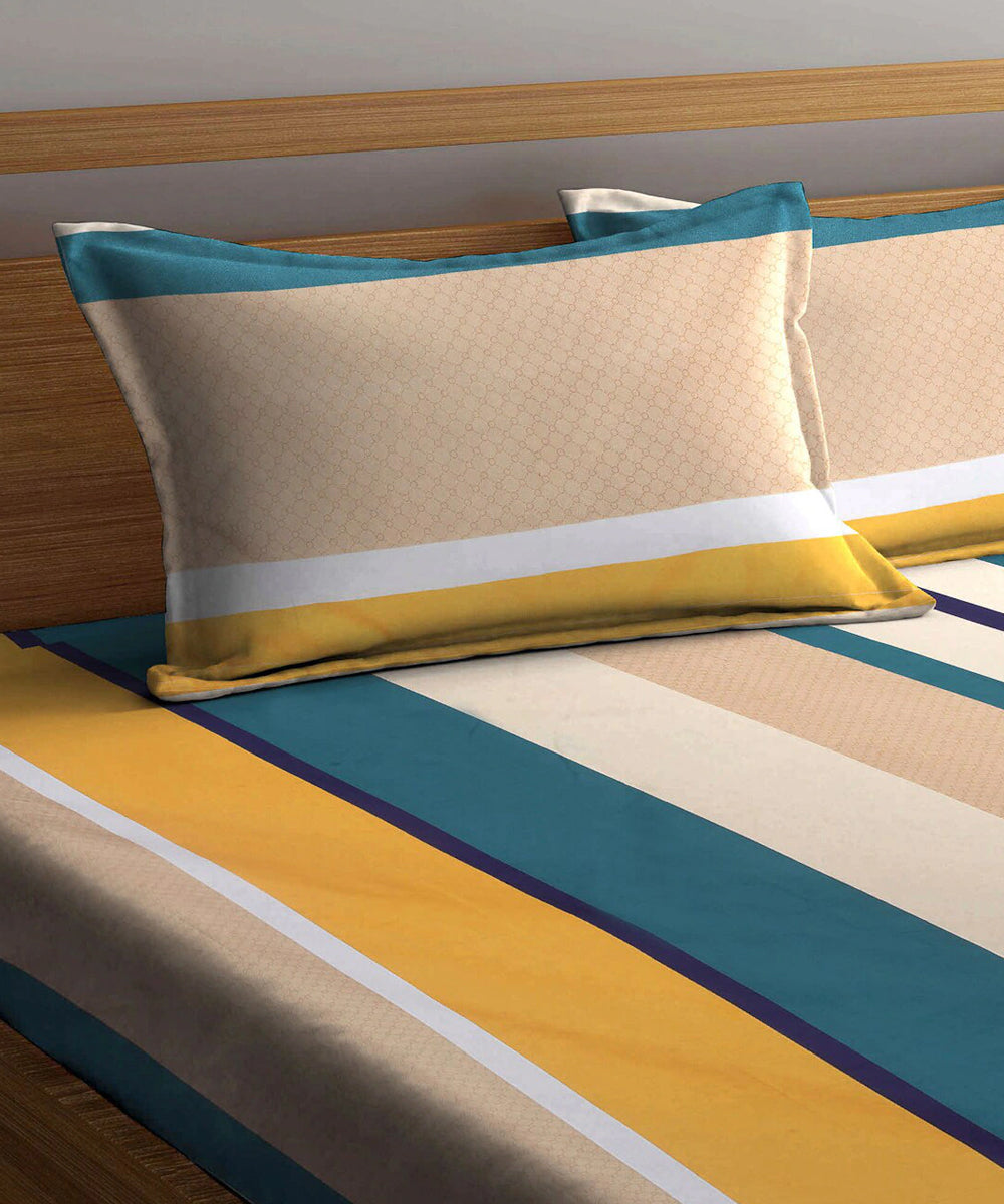 Multi Color Double Bedsheet With 2 Pillow Covers