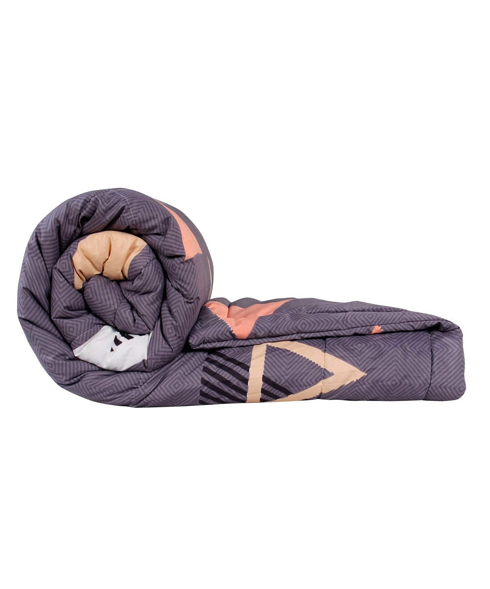 Multi Color Triangles Comforter Set with Bedsheet