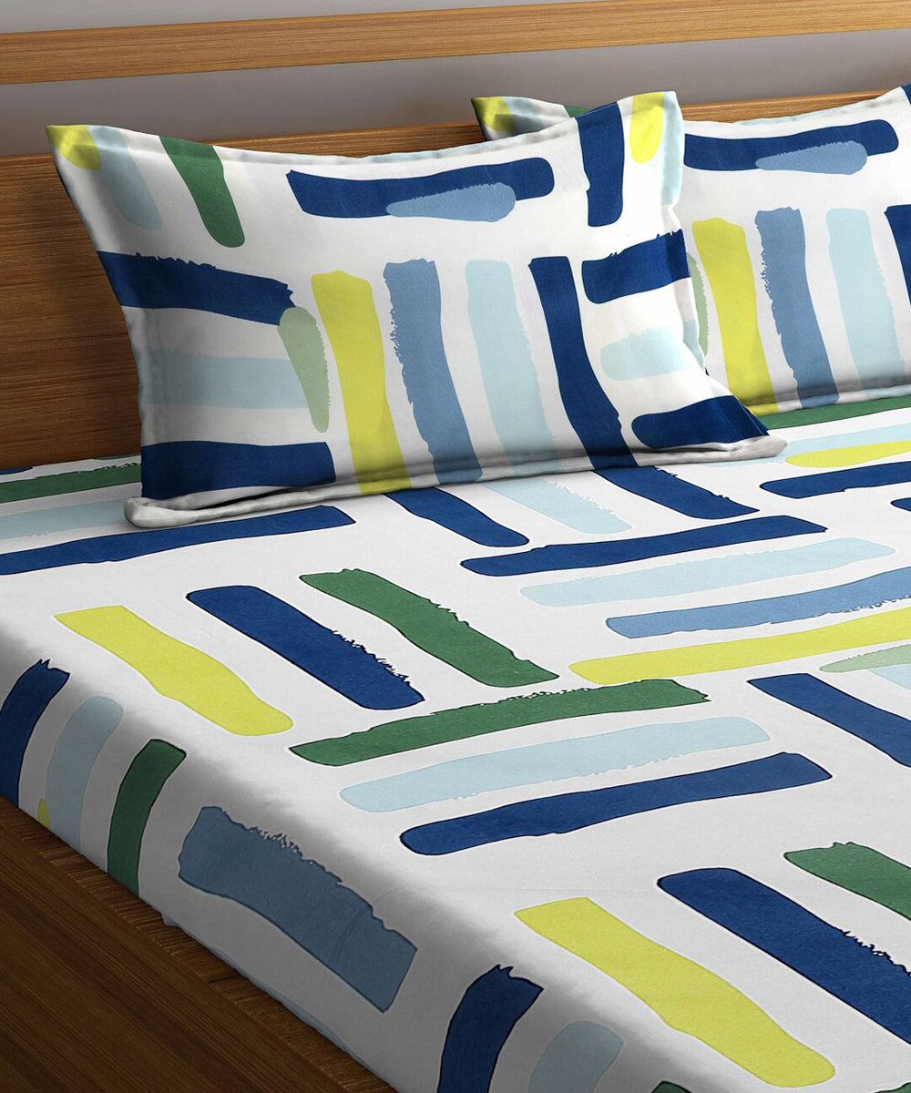 Multi Color Geometric Super King Bedsheet With 2 Pillow Covers
