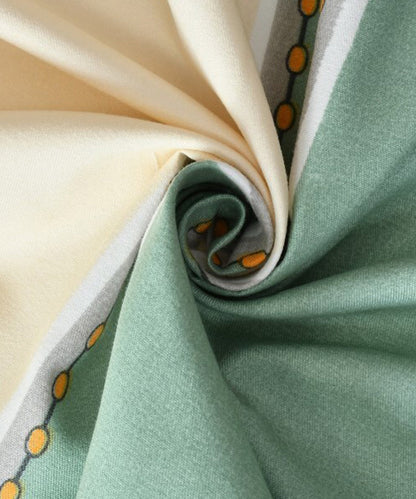 Lines Double Bedsheet With 2 Pillow Covers