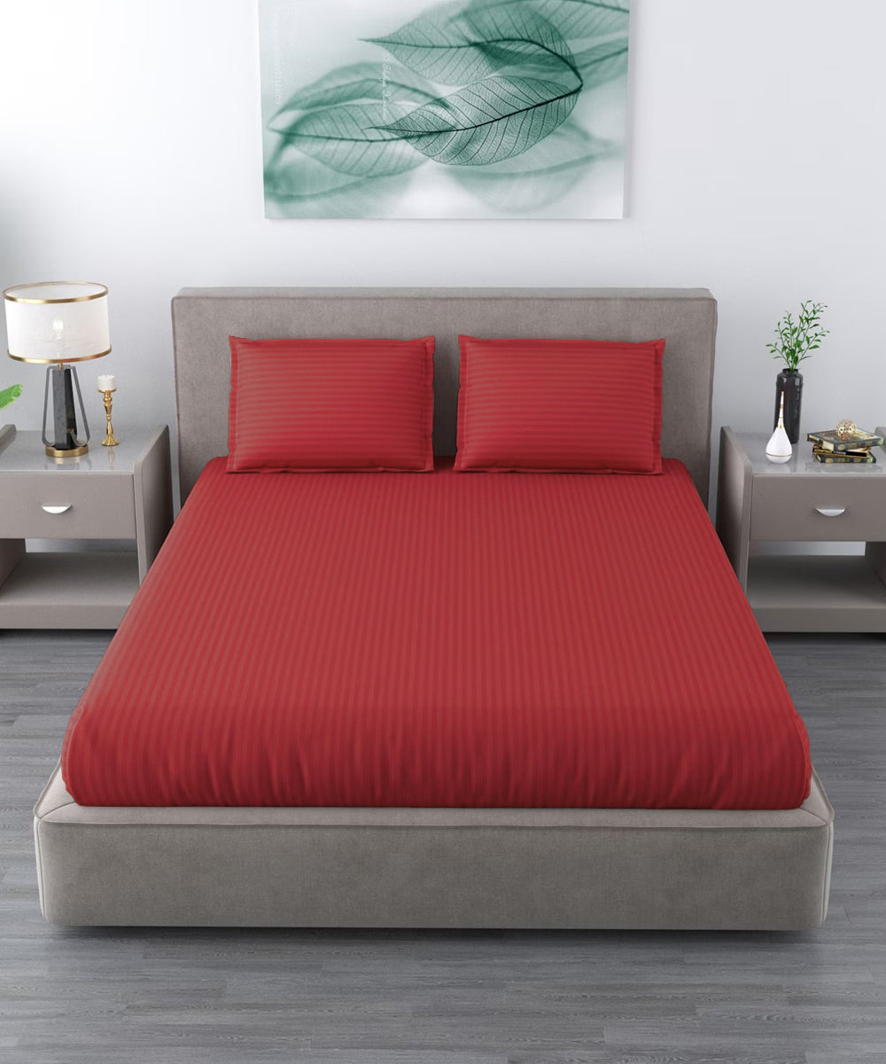Red King fitted Bedsheet With 2 Pillow Covers