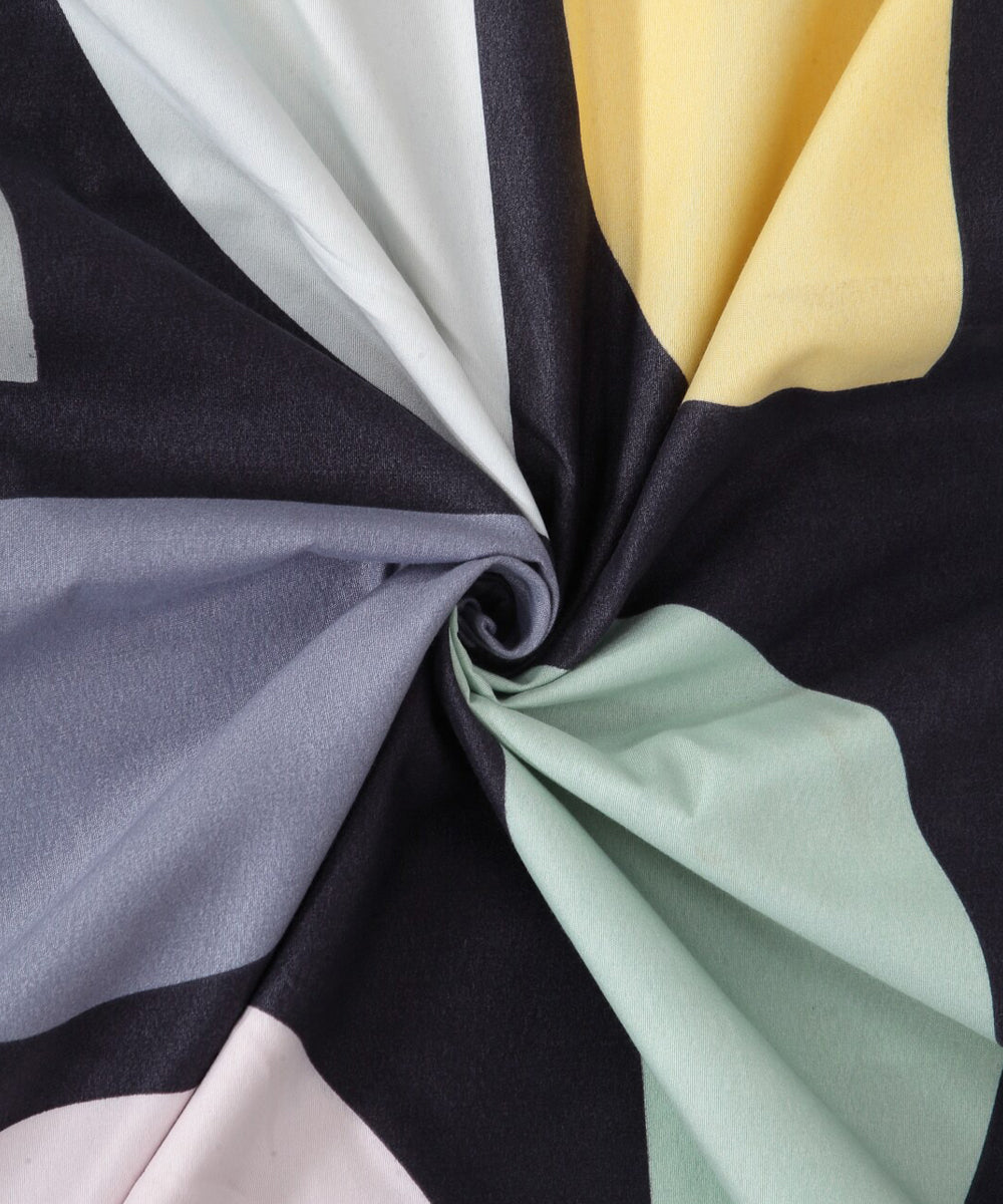 Geometrical King Fitted Bedsheet With 2 Pillow Covers