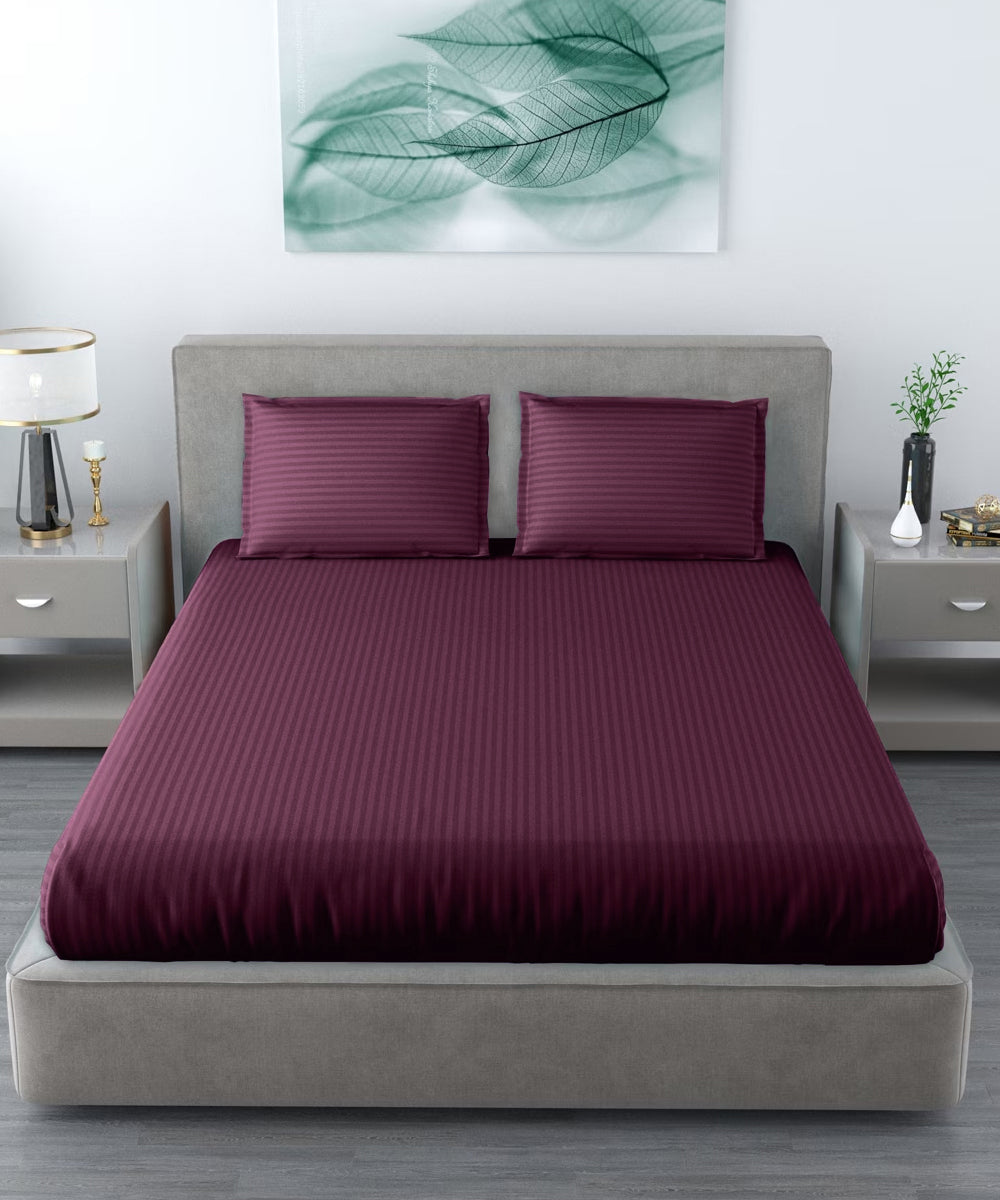 Wine Super King Fitted Bedsheet With 2 Pillow Covers