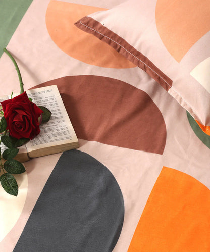 Multi Color King Size Bedsheet With 2 Pillow Covers