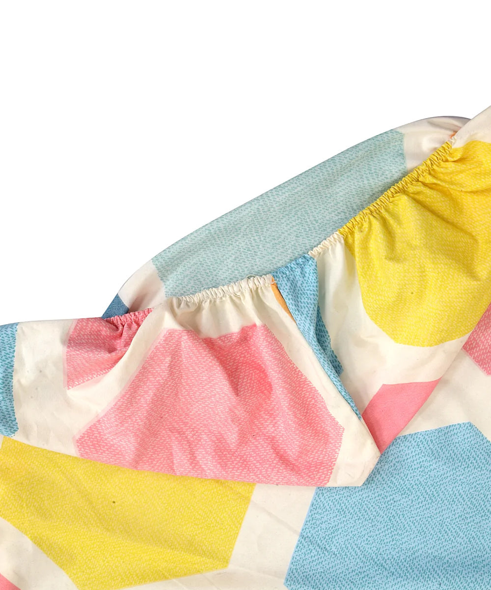 Hexa Geometric Queen Fitted Bedsheet With 2 Pillow Covers