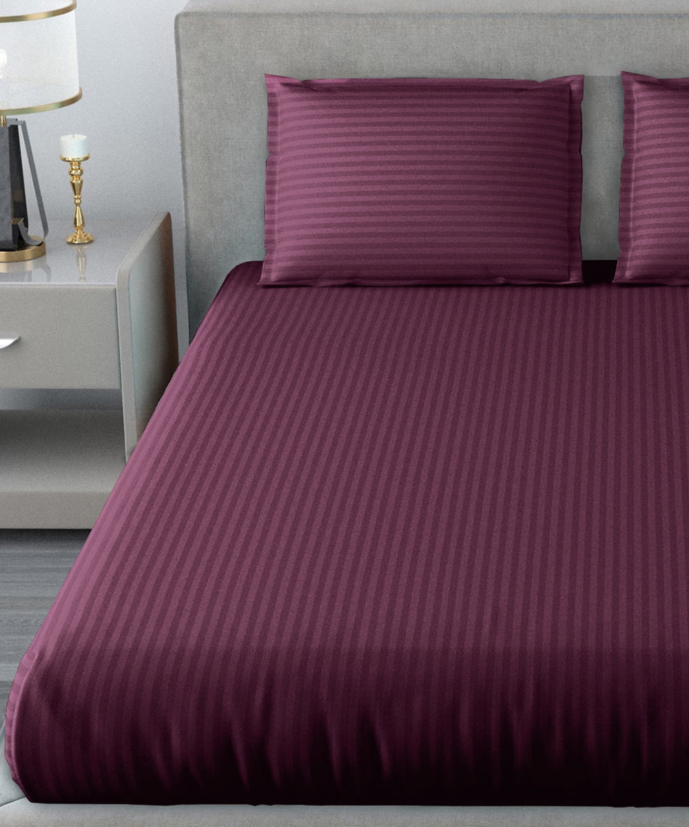 Wine Super King Fitted Bedsheet With 2 Pillow Covers