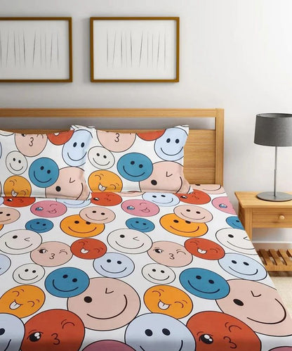 Cute Smiley King Size Bedsheet With 2 Pillow Covers