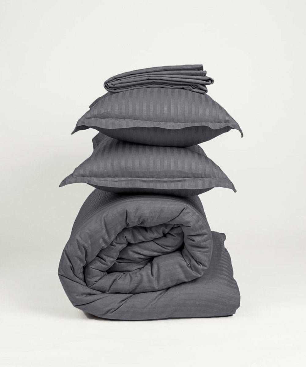 Grey Comforter Set with Bedsheet & Pillow Covers