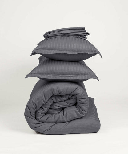 Grey Comforter Set with Bedsheet & Pillow Covers