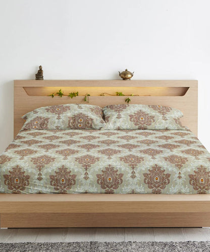 Whispering Elegance  Queen Fitted Bedsheet With 2 Pillow Covers