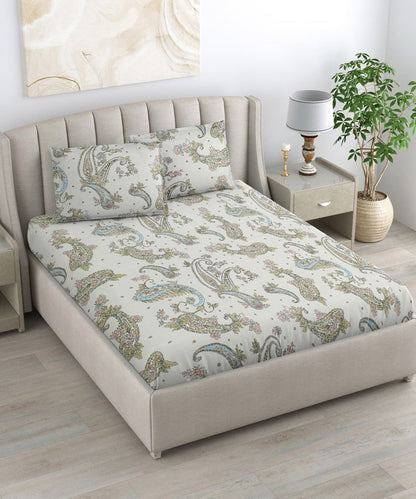 Pretty White Floral King Size Bedsheet With 2 Pillow Covers