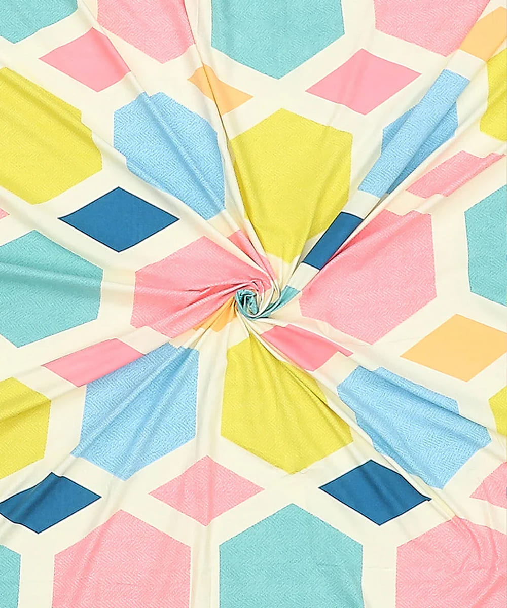 Hexa Geometric King Size Bedsheet With 2 Pillow Covers